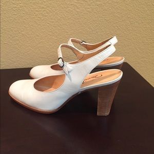 Super cute bone color shoes!!!